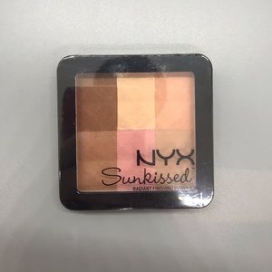 NYX Sunkissed Radiant Finishing Powder